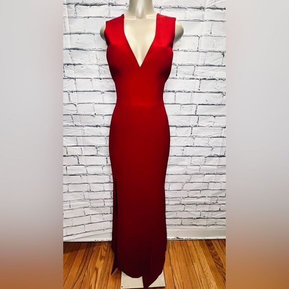 DRESS THE POPULATION Sandra Plunge Crepe Trumpet Gown size L NWOT in garnet red - Picture 2 of 9